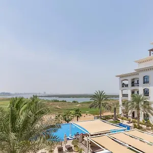 Glamorous Modern 2bhk In Yas Island 324 شقة